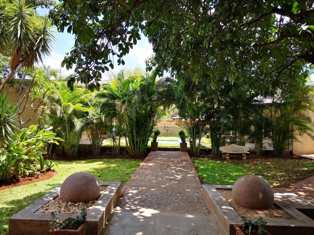 Lifestyle Corner Guesthouse Musina Bagian luar foto