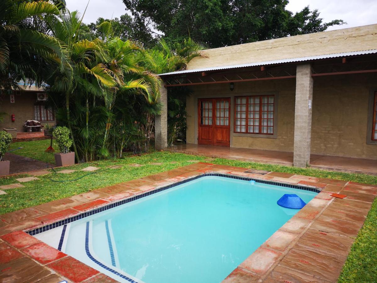 Lifestyle Corner Guesthouse Musina Bagian luar foto
