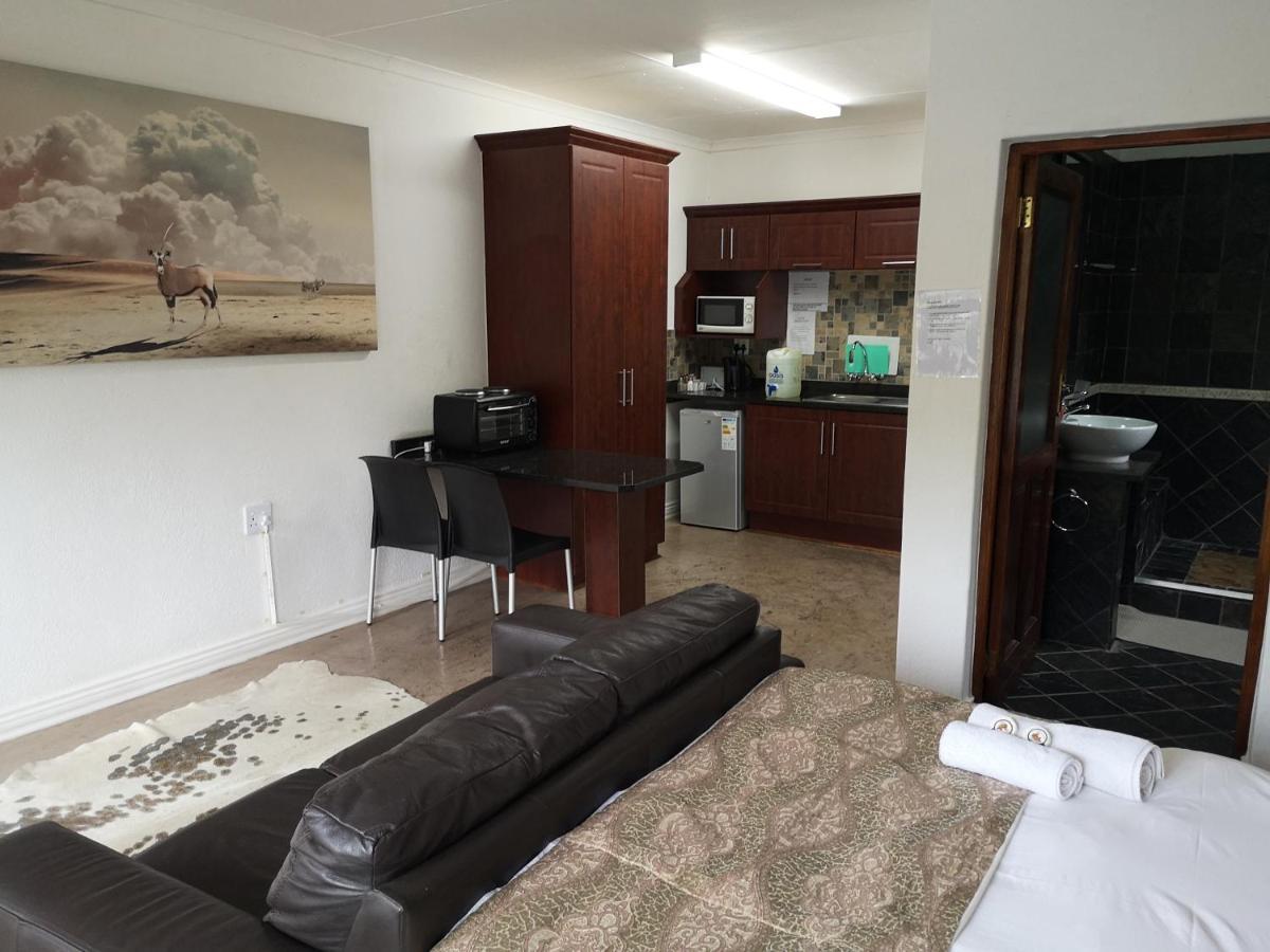 Lifestyle Corner Guesthouse Musina Bagian luar foto