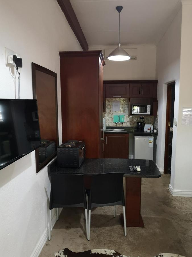 Lifestyle Corner Guesthouse Musina Bagian luar foto