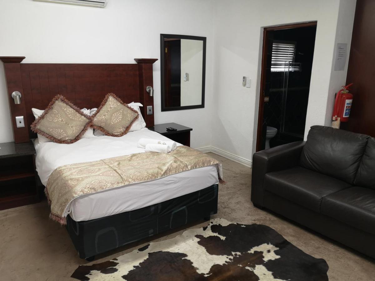 Lifestyle Corner Guesthouse Musina Bagian luar foto