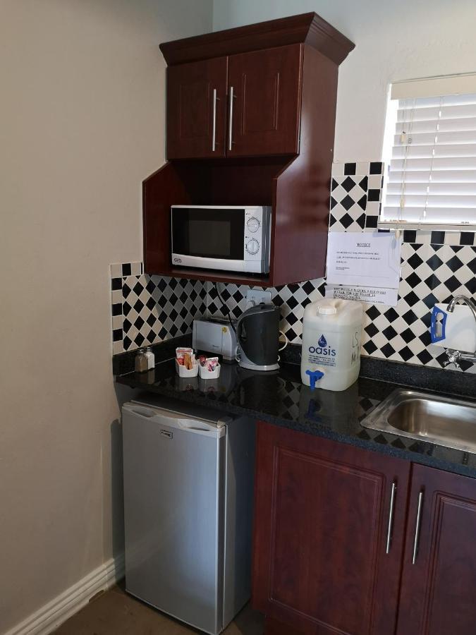 Lifestyle Corner Guesthouse Musina Bagian luar foto